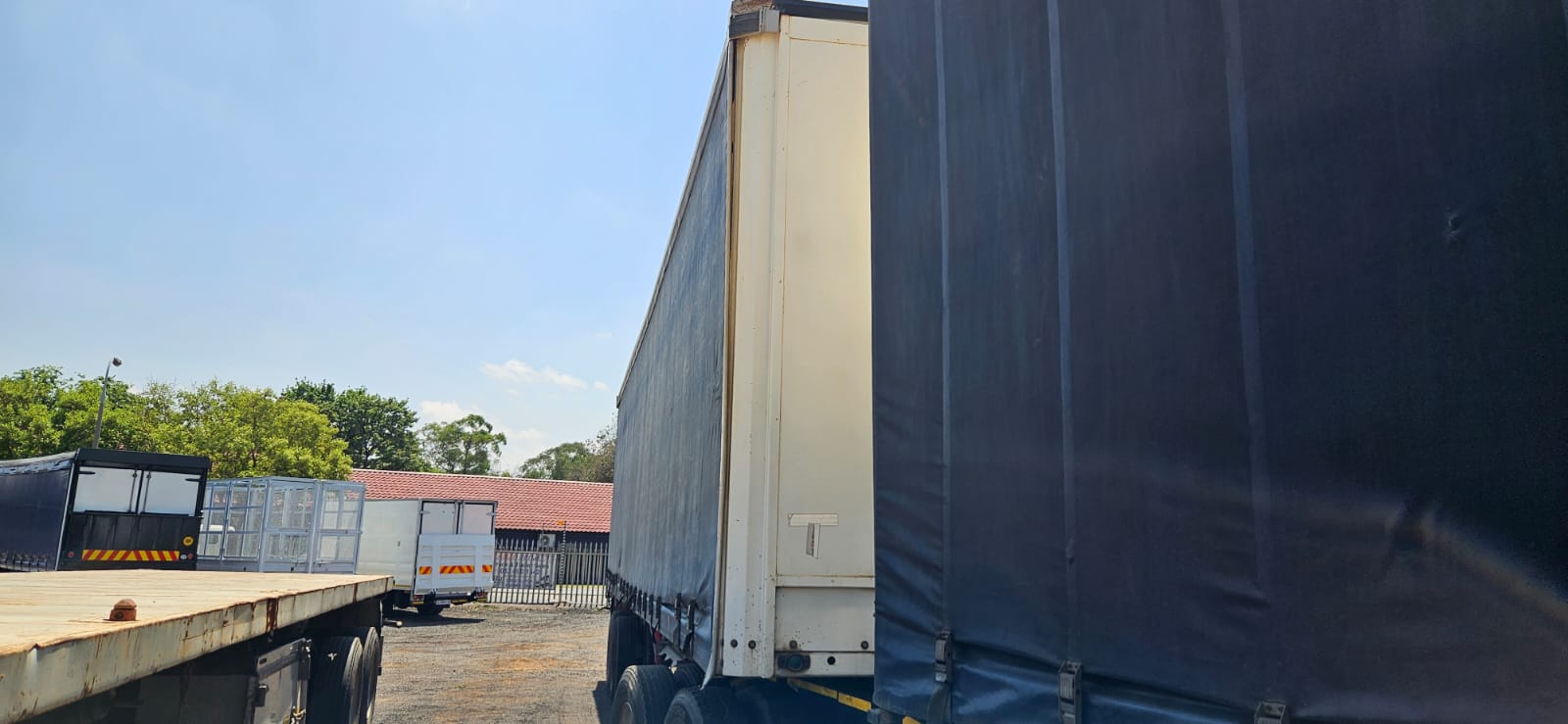 Afrit tautliner superlink trailer